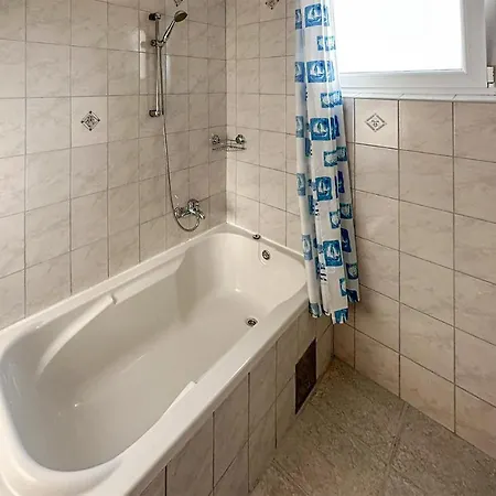 Amazing Apartment In Krsan With Swimming Pool * Kršan