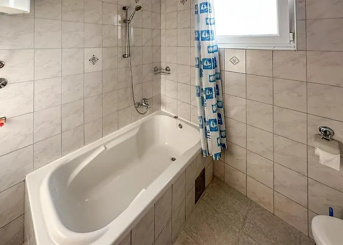 Pet Friendly Apartment In Krsan * Kršan