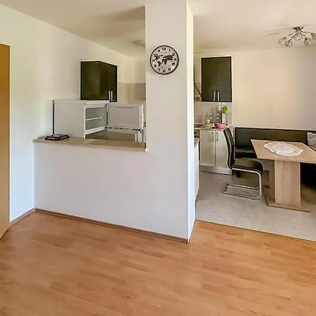 Amazing Apartment In Krsan With Swimming Pool Kršan